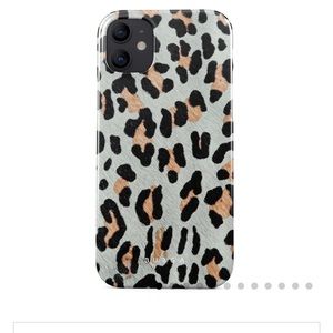 Burga Baby Leo - Leopard iPhone 12 Case